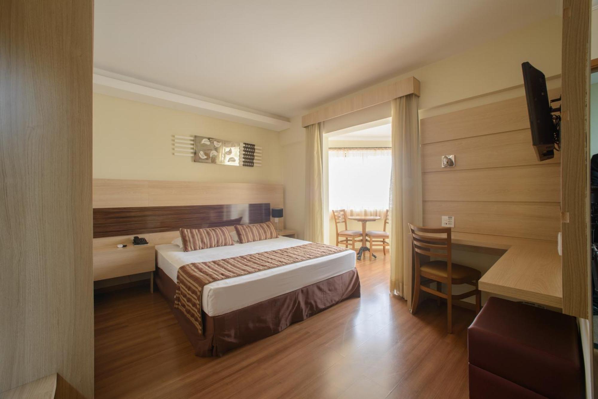 Faro Hotel Atibaia Esterno foto